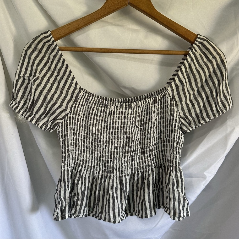 AEROPOSTALE‎ Smocked Crop Top Size M Gray White Stripes Off Shoulder Cute Summer